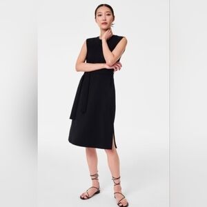 Elegant Black Sleeveless Dress